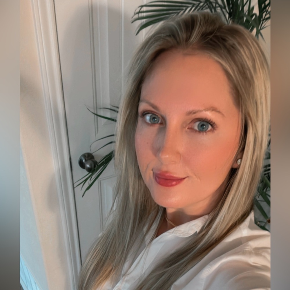 Meet your Posher, Angela